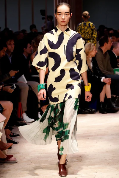 Look 8
